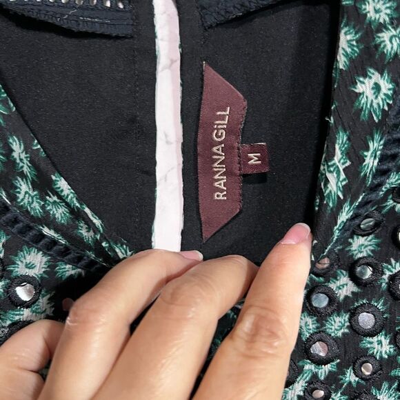 Ranna Gill Mock Neck Dress With Mirrored Beading at Neckline Size M - Picture 7 of 8